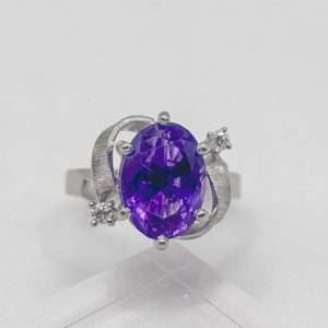 18ct White Gold & Platinum Amethyst and Diamond Ring – Size L½