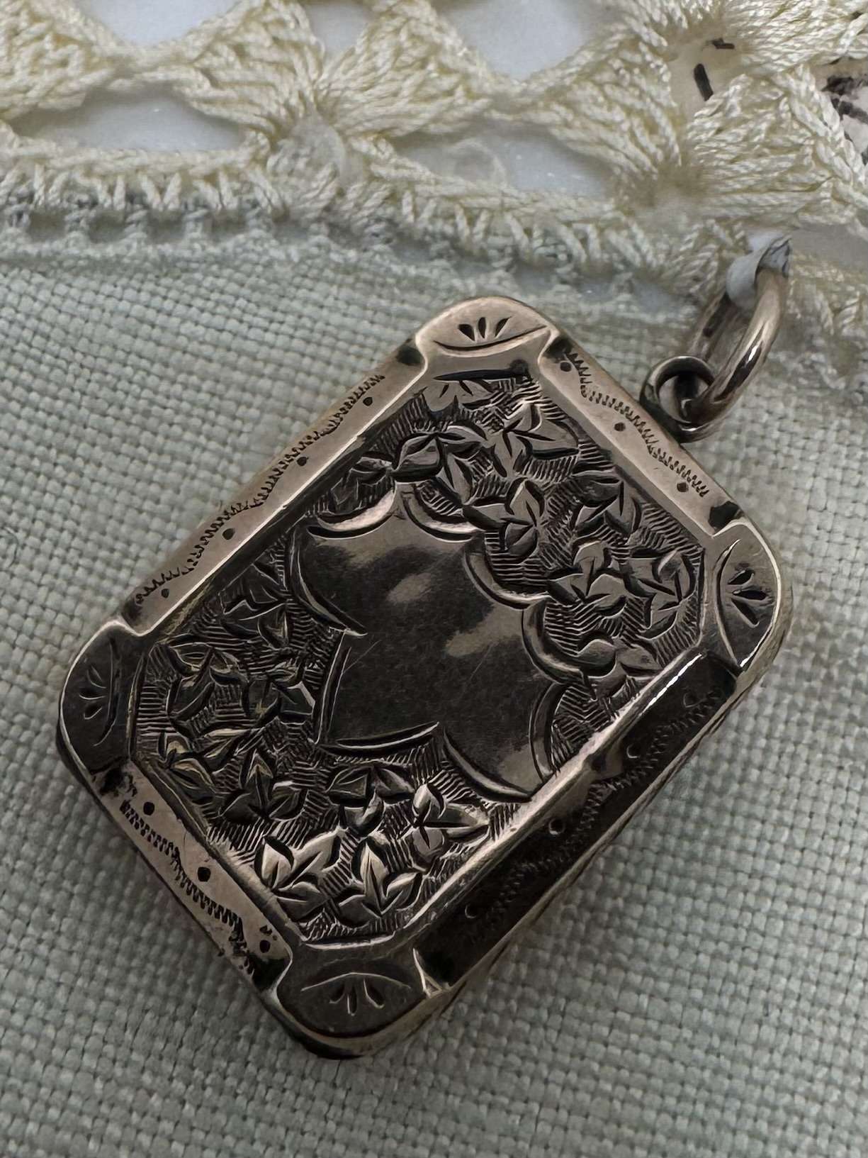 9ct Rose Gold Engraved Locket