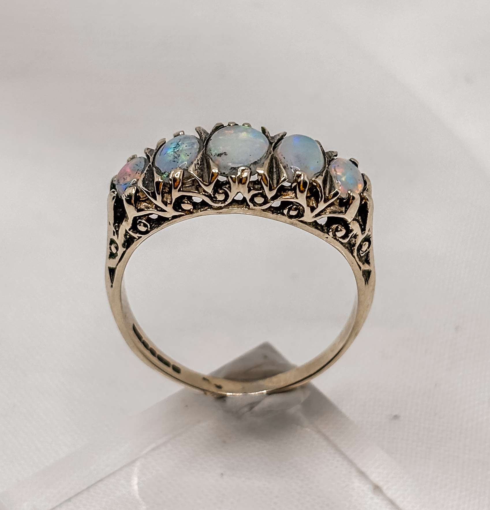 Vintage 9ct Gold Opal Ring | Five-Stone Cabochon Opal Band | Size Q | Hallmarked - Image 3