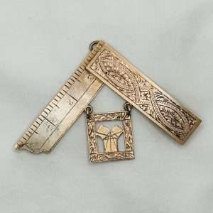 9ct Gold Masonic Past Master Medal – Engraved 1950 Presentation – 10.9g – 50mm x 47mm – Freemasonry Memorabilia