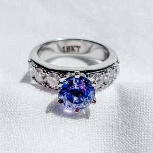18ct White Gold Tanzanite & Diamond Ring – Luxury Statement Ring (Size M)