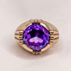 9ct Gold Colour-Change Synthetic Sapphire Ring | Vintage Statement Ring | Size R½ | 9.4g