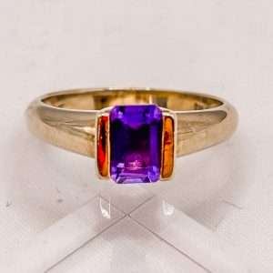 9ct Yellow Gold Rectangular Amethyst Ring – Size N½