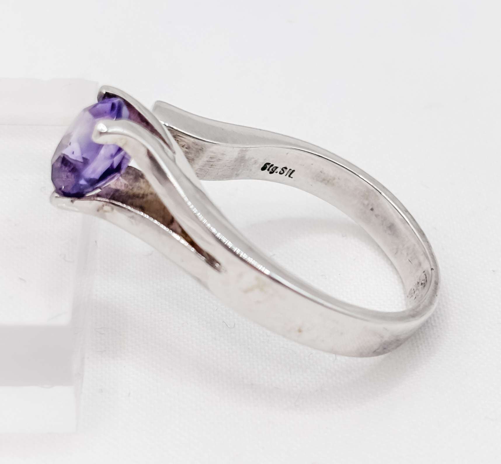 Sterling Silver Oval Amethyst Bypass Ring – Size K½ - Image 3